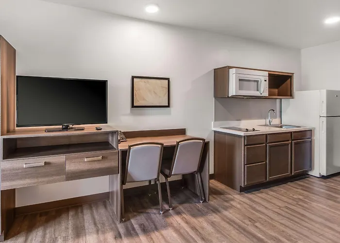 Woodspring Suites Bakersfield Airport