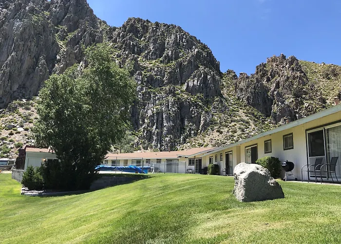 Meadowcliff Lodge Coleville