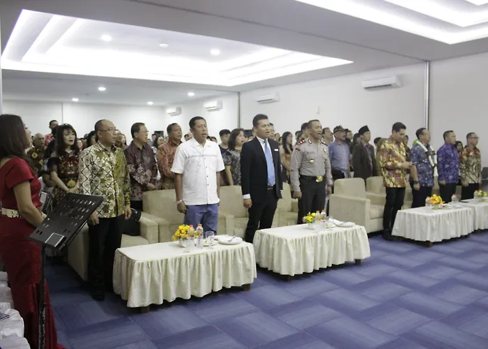 Front One Hotel Tulungagung