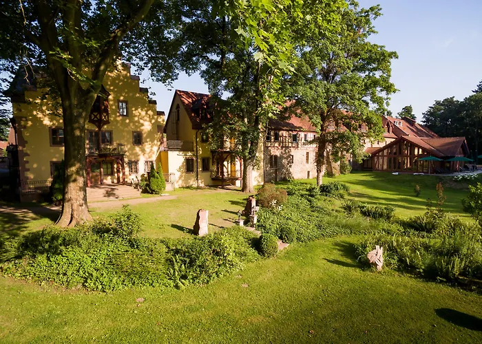 Schlosshotel Weyberhöfe