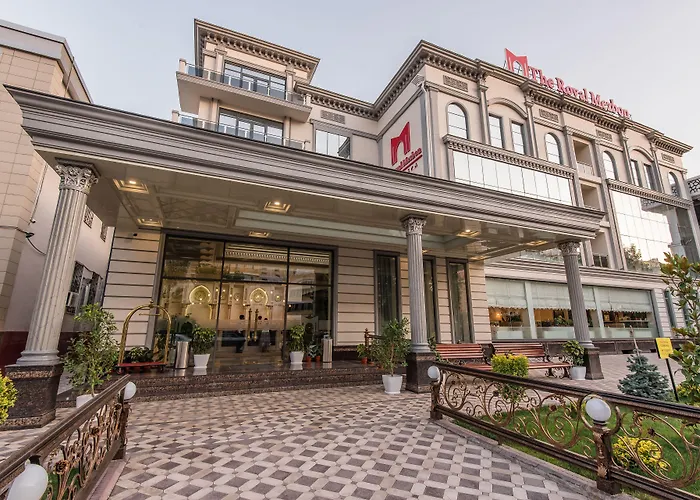 The Royal Mezbon Hotel & Spa