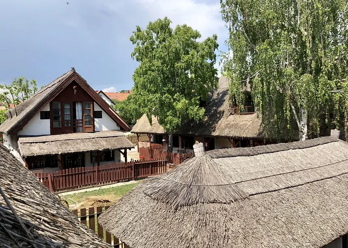 The Houses Of History - Anno 1830
