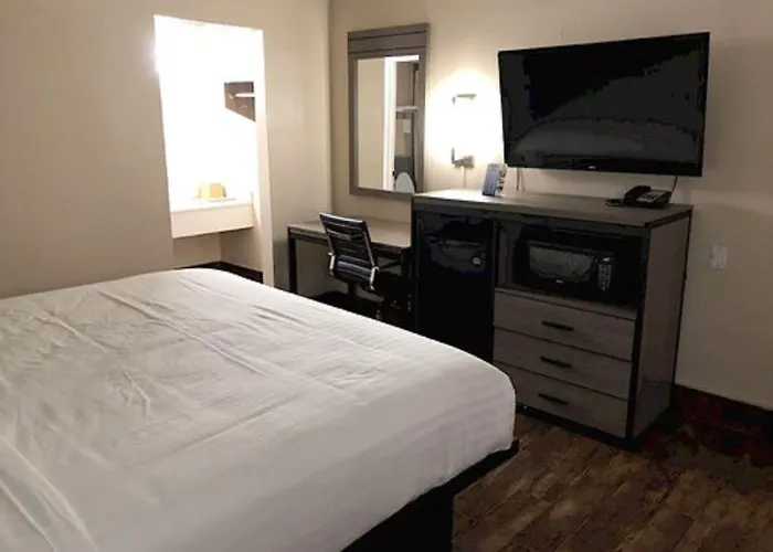 Travelers Inn And Suites Wharton