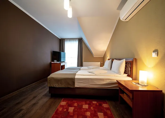 Areo Hotel & Restaurant