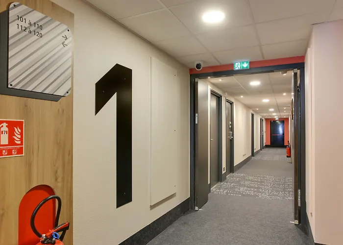 B&B HOTEL Reims Croix Blandin