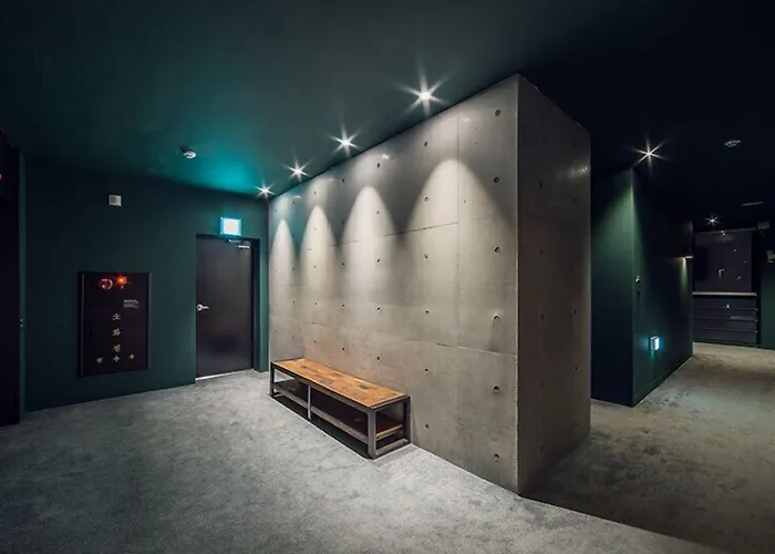 Hotel March