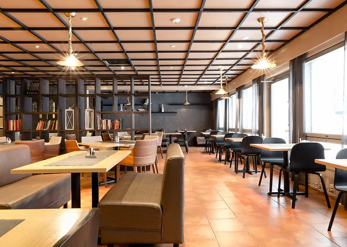 Samantta Hotel & Restaurant