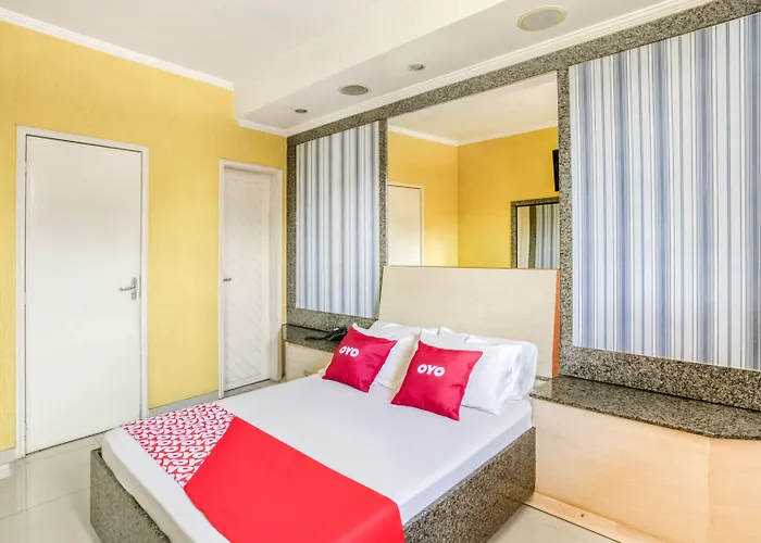 OYO Nobs Hotel, São João de Meriti