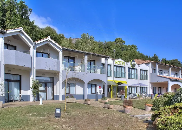 B&B Hotel Villeneuve Loubet Village