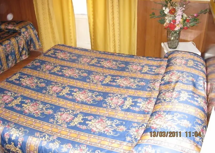 Le Petit Hotel