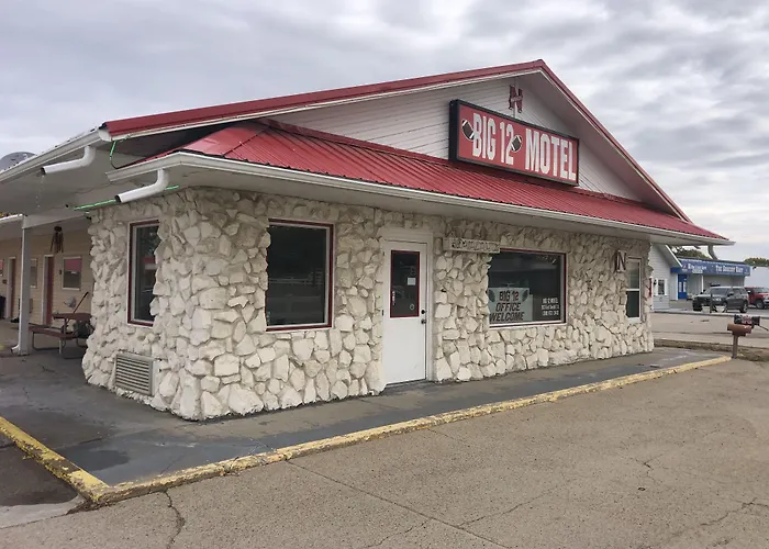Big 12 Motel Broken Bow Ne