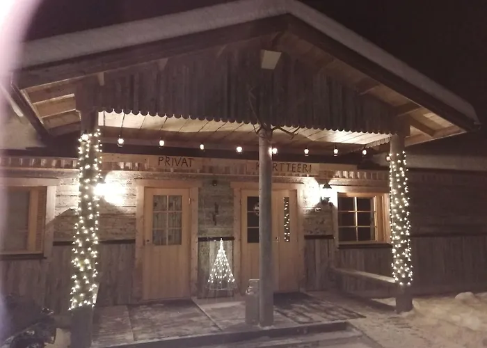 Isokenkäisten Klubi - Wilderness Lodge