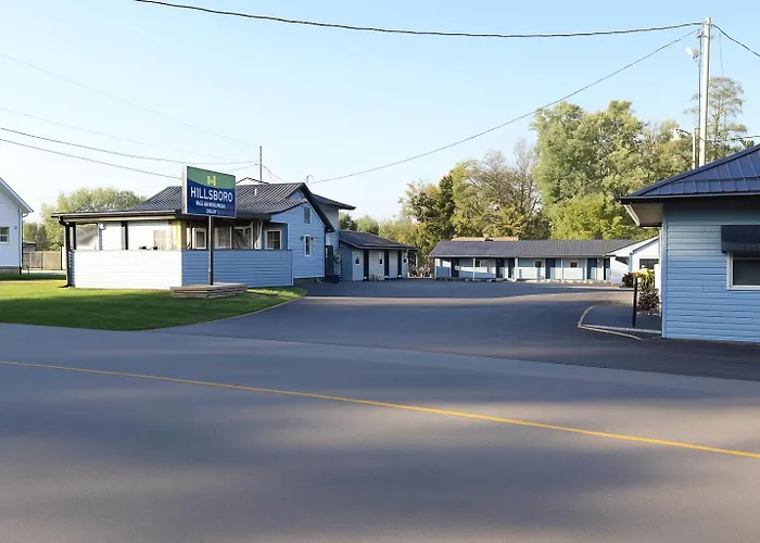 Hillsboro Inn & Suites