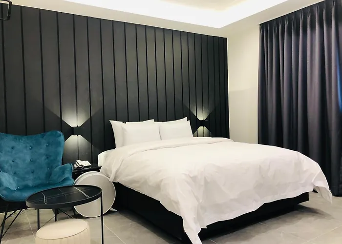 Aden Hotel