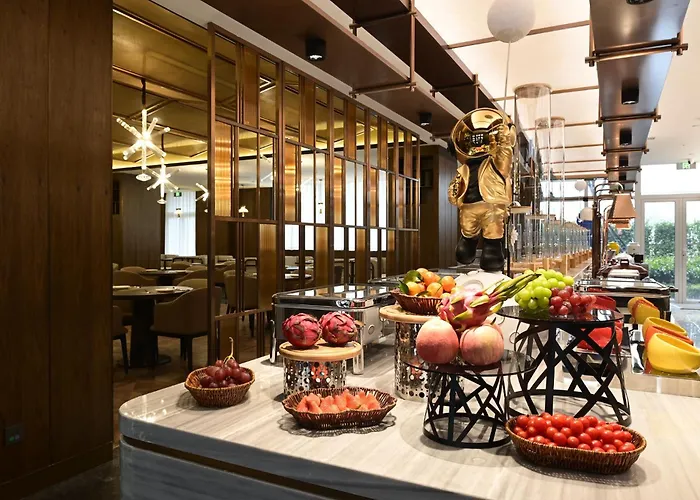 Ramada By Wyndham Qingdao Jiaodong International Airport