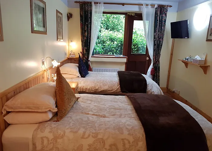 Kylemore Pass Hotel