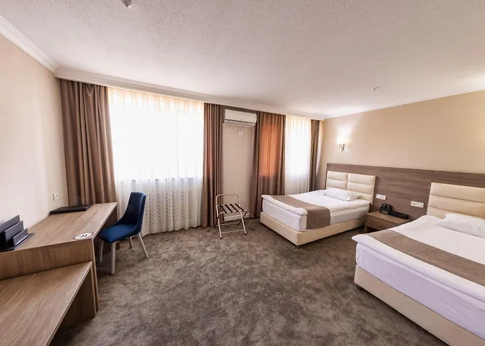 Osh Grand Hotel Chavo