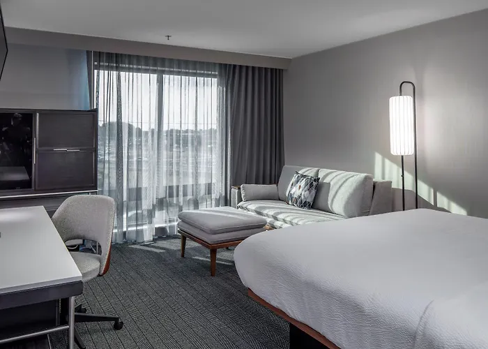 Courtyard By Marriott Conway