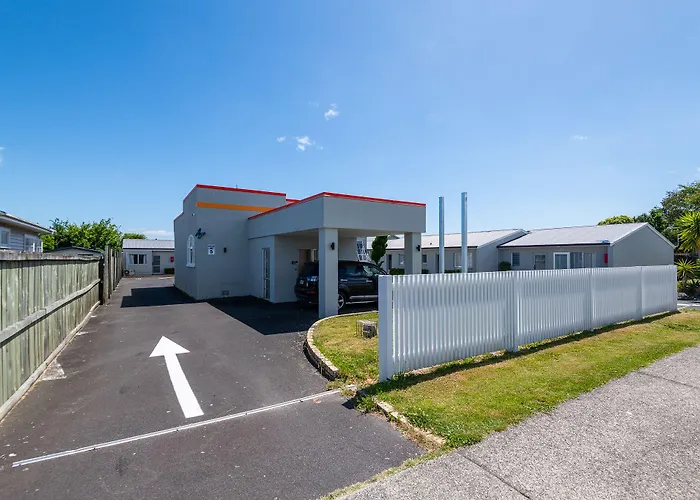 Aurora City Suites Motel