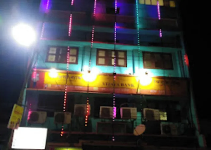 Goroomgo Central Guest House Agartala