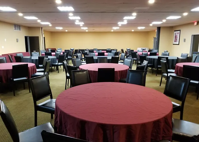 Fairmount Inn & Suites - Stroudsburg, Poconos