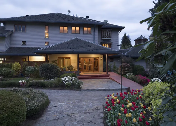 Hotel Y Cabanas Lago Ranco - Caja Los Andes