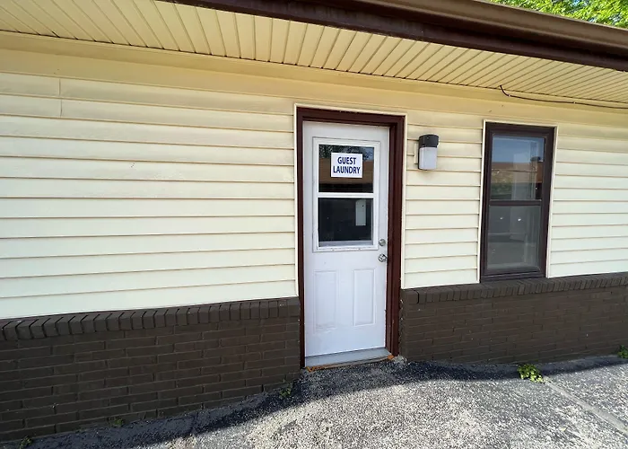 Budget Host Inn