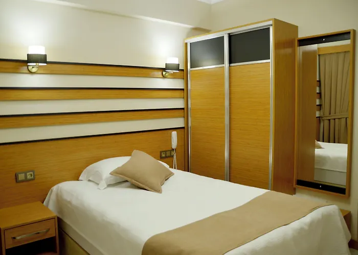 Quars Garden Hotel