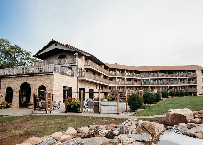 Natura Aloha Beach Resort