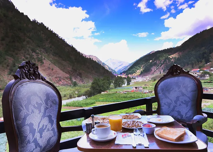 Mount Feast Hotel Naran