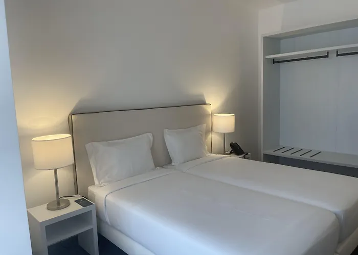 Oasis White Hotel