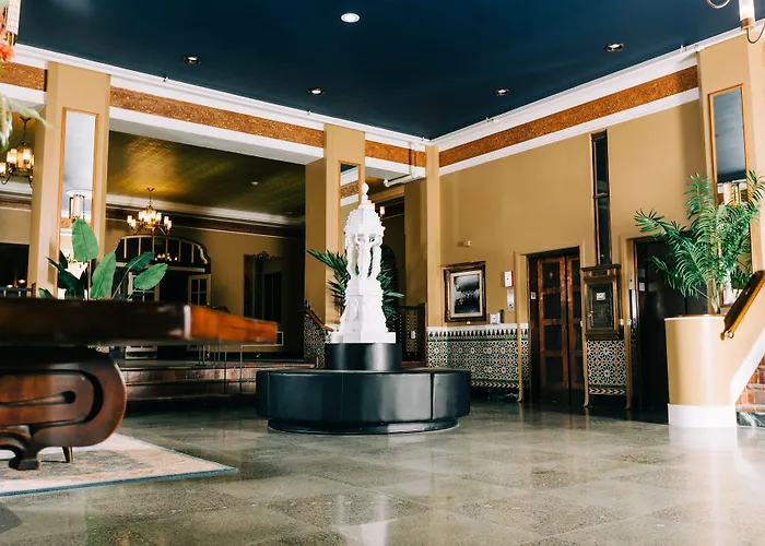 Hotel Leo