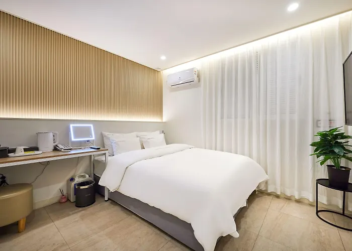 Urban Hotel