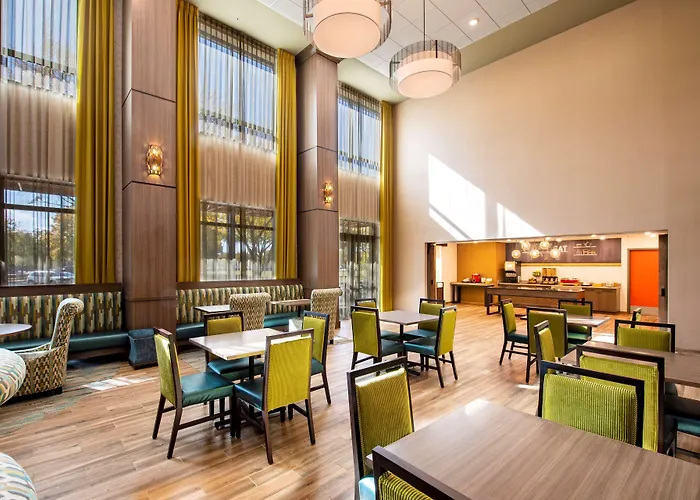 Hampton Inn & Suites Keller Town Center