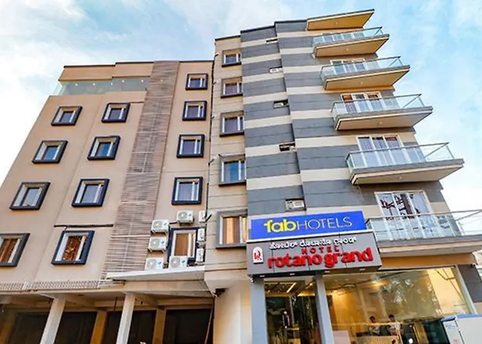 Fabhotel Rotano Grand