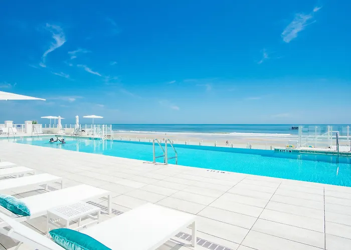 Daytona Grande Oceanfront Resort