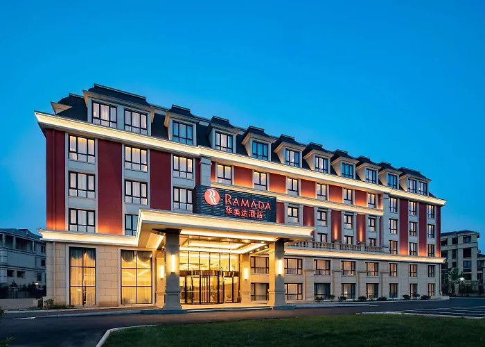 Ramada By Wyndham Zhenjiang City Center