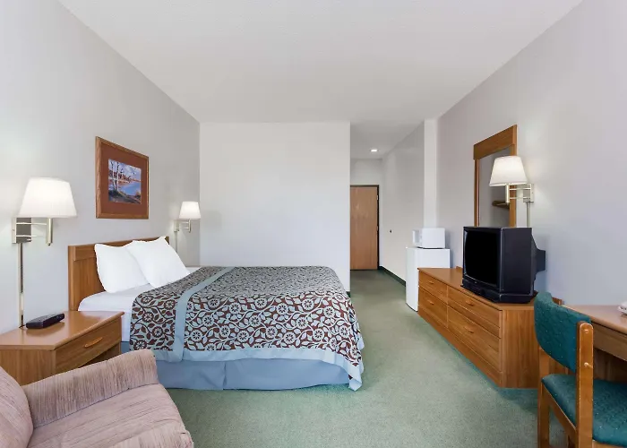 Days Inn By Wyndham Manchester