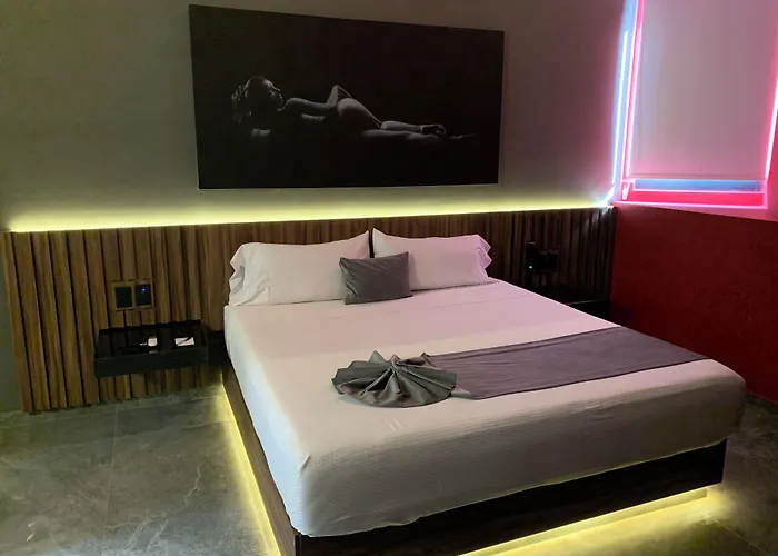 Roxy Motel