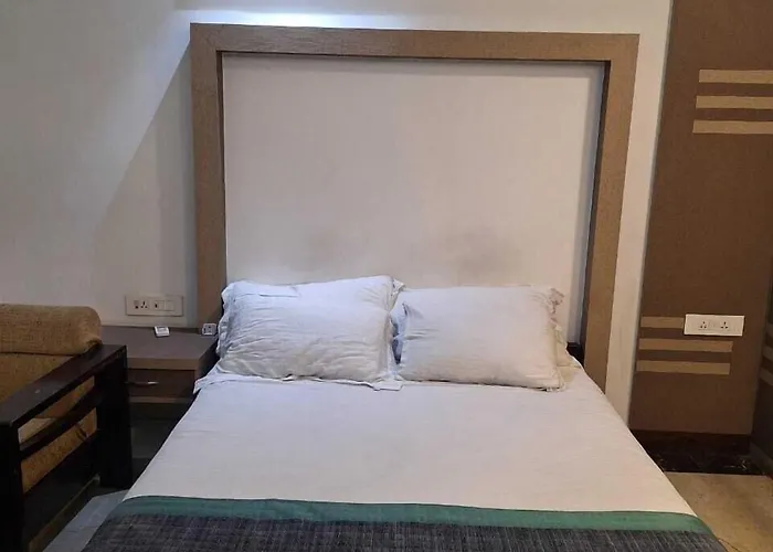 Mayur Hotel