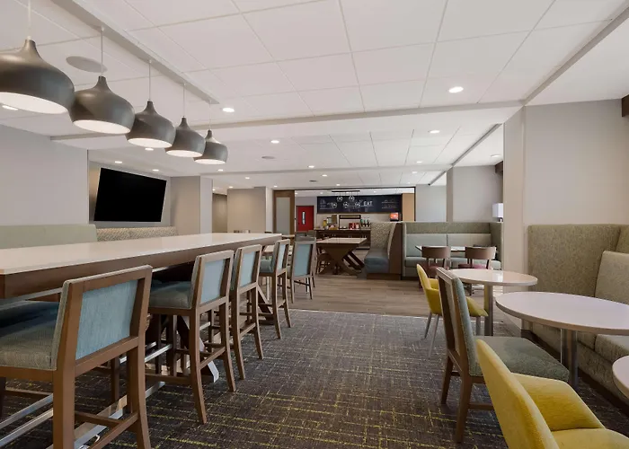Hampton Inn By Hilton Detroit Southfield