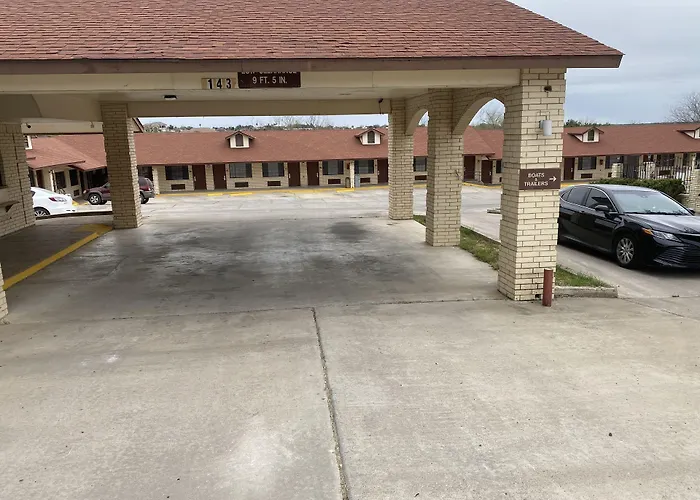 Falcon Executive Inn
