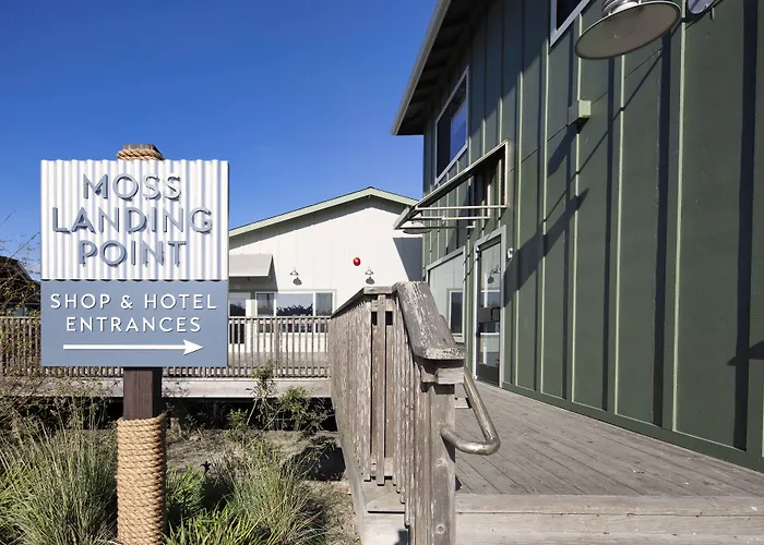 Inn At Moss Landing Point