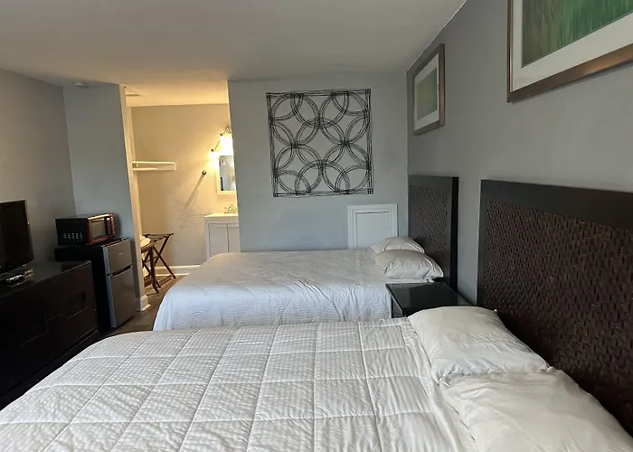 Courtland Inn By Townhouse Franklin Va Us 58