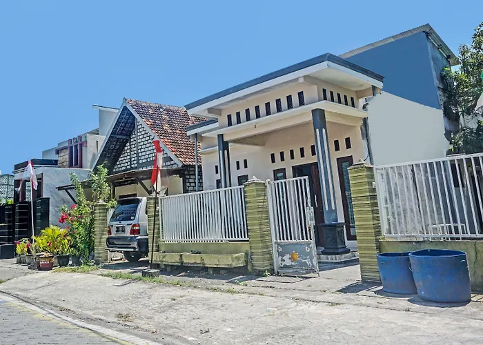 Oyo Life 91600 Syariah Army Kost & Homestay