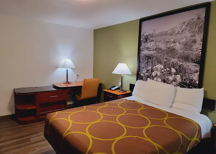Super 8 By Wyndham El Centro North
