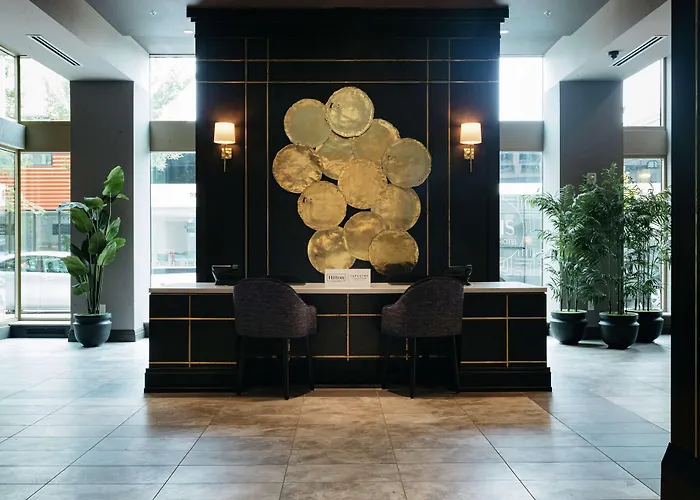 The Axis Moline Hotel, Tapestry Collection By Hilton