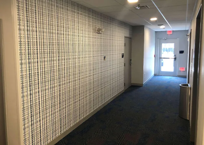 Microtel Inn & Suites By Wyndham Hot Springs