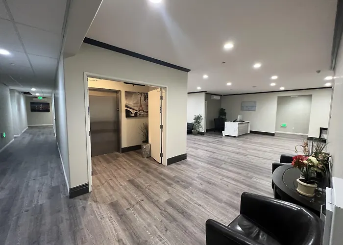 ASPIRE INN&SUITES Orange