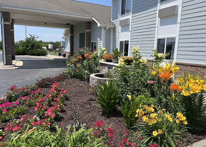 Garnett Hotel & Rv Park